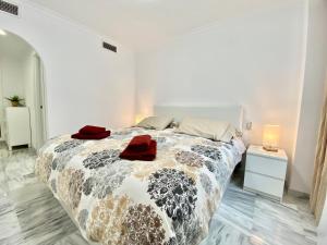 Zdjęcie z galerii obiektu Precioso Apartamento reformado en Dama de Noche w Marbelli