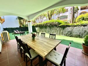 Zdjęcie z galerii obiektu Precioso Apartamento reformado en Dama de Noche w Marbelli