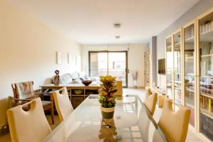 Χώρος καθιστικού στο Apt.p/5 15min from Barcelona and Beaches W/Terrace