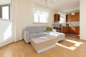 Kuchyňa alebo kuchynka v ubytovaní Belgradzka Apartment Warsaw by Noclegi Renters