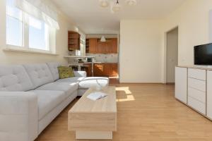 Kuchyňa alebo kuchynka v ubytovaní Belgradzka Apartment Warsaw by Noclegi Renters