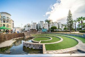 Basen w obiekcie Apartamento con Increíbles Vistas al Campo de Golf - AN402LT lub w pobliżu