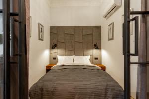 Posteľ alebo postele v izbe v ubytovaní Designer Dream Home with Stunning View