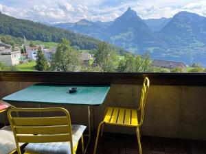 A general mountain view or a mountain view taken from the homestay