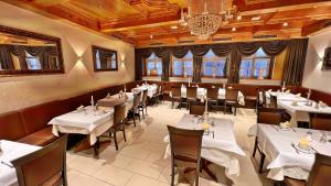 Restaurace v ubytování Hotel Zu den Drei Kronen