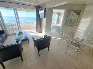 3 Bedroom Sea Facing Family Apartment Cape Town Moullie Point