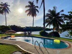 La pileta dentro o cerca de Holiday Retreat with Private Pool and Amazing Views