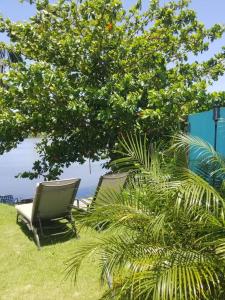 Un jardín fuera de Holiday Retreat with Private Pool and Amazing Views