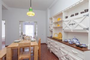 Kuchyňa alebo kuchynka v ubytovaní Precioso y luminoso apartamento Calle Corredera. Casco Histórico