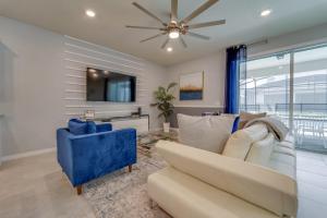 Ảnh trong thư viện ảnh của Windsor Island Resort 10 Bedroom Home Private Pool Near Disney ở Davenport