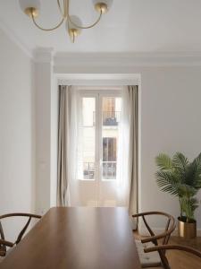 Fotografie z fotogalerie ubytování DELUXE APARTMENT NEAR GRAN VIA v destinaci Madrid