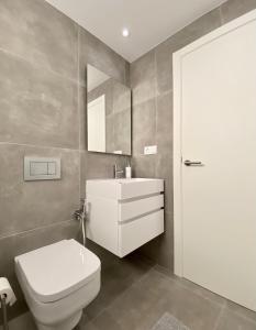 Ванная комната в Excelsior I Sea View Apartment