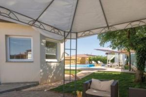 Fotografia z galérie ubytovania Family friendly house with a swimming pool Kastel, Central Istria - Sredisnja Istra - 19222 v destinácii Buje