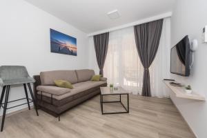 Posedenie v ubytovaní Apartments by the sea Makarska - 19134