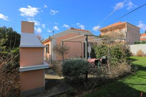 Fotografia z galérie ubytovania Family friendly house with a parking space Trogir - 19247 v Trogiri