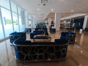 Posezení v ubytování Costa Bahia Hotel, Convention Center and Casino