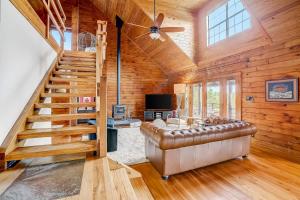 Φωτογραφία από το άλμπουμ του Dusty's Hill Country Cabin σε Spicewood