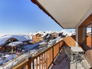 Nespecifikovaný výhled na hory nebo výhled na hory při pohledu z apartmánu + 2 fotografie