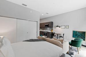 Afbeelding uit fotogalerij van Pretty Rola 304 Luxury Apt w King Bed Central Area in Fort Lauderdale +13 foto's