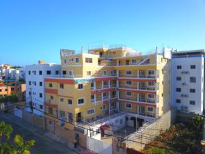 Το κτήριο όπου στεγάζεται  το διαμέρισμα +7 φωτογραφίες