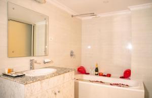 Bagno di Drishya Hotel