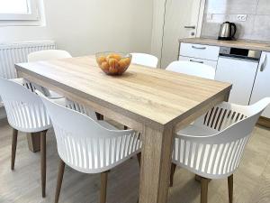 Gallery image of Apartments with parking space Loviste, Peljesac - 19514 in Lovište +9 photos