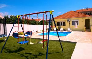 Detský kútik v ubytovaní Family friendly house with a swimming pool Sukosan, Zadar - 19564