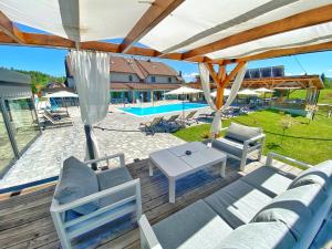 Bazén v ubytování 16 Lakes Hotel nebo v jeho okolí