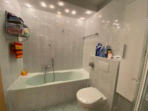 Koupelna v ubytování Wunderschöne Ferienwohnung in Nagel am See