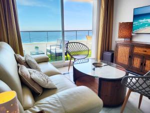 Fotografia z galérie ubytovania PINTA BEACH HOUSE Dúplex con vistas panorámicas v destinácii Málaga
