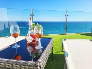 Fotografia z galérie ubytovania PINTA BEACH HOUSE Dúplex con vistas panorámicas v destinácii Málaga