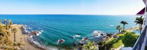 Fotografia z galérie ubytovania PINTA BEACH HOUSE Dúplex con vistas panorámicas v destinácii Málaga