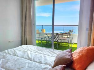 Fotografia z galérie ubytovania PINTA BEACH HOUSE Dúplex con vistas panorámicas v destinácii Málaga