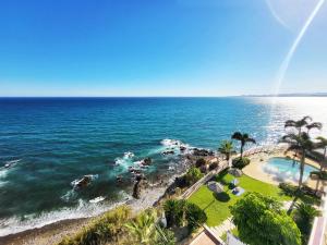 Fotografia z galérie ubytovania PINTA BEACH HOUSE Dúplex con vistas panorámicas v destinácii Málaga