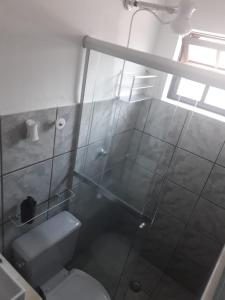 Ένα μπάνιο στο Chalés Alencar