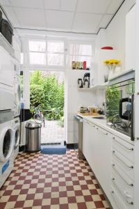 Kjøkken eller kjøkkenkrok på B&B De Hofnar Maastricht