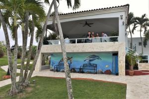 Gallery image of Aguadilla VILLA BONITA, SLEEPS 35 in Aguadilla