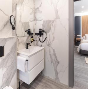 Jerusalén Suites Alicante tesisinde bir banyo