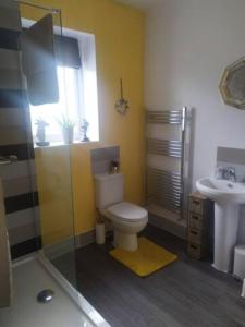 Kúpeľňa v ubytovaní Cosy Wellbeing Stays on Cornish Coast