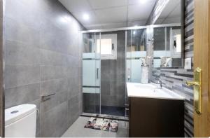 Koupelna v ubytování Payma Apartments Benidorm