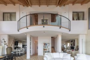 Posedenie v ubytovaní Spacious villa with sea view in Olivella + private pool
