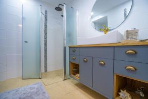 Foto dalla galleria di Windows on Netanya Luxury Penthouse Downtown a Netanya