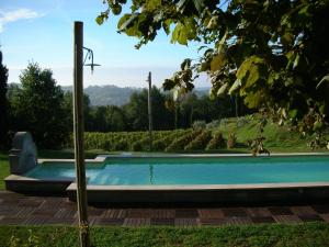 Kolam renang di atau di dekat Maso Di Villa Relais Di Campagna