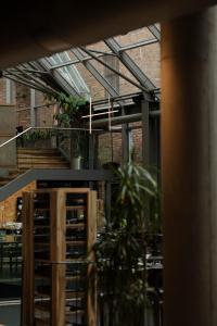 Reštaurácia alebo iné gastronomické zariadenie v ubytovaní Hotel Monopol