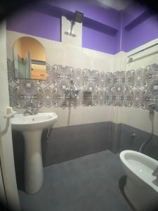 Thanapati Guesthouse的一间浴室