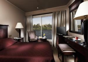 Postel nebo postele na pokoji v ubytování Jaz Crown Jubilee Nile Cruise - Every Thursday from Luxor for 07 & 04 Nights - Every MondayFrom Aswan for 03 Nights