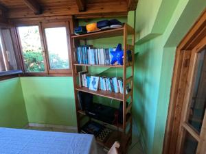 Posteľ alebo postele v izbe v ubytovaní Loft apartment 20m from sea