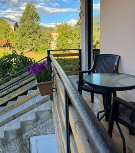 Rõdu või terrass majutusasutuses Monte Bianco