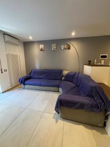 A seating area at Samcri Luxury Home