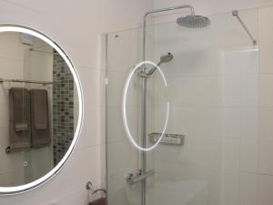 A bathroom at Florida Ocean View Gigantes